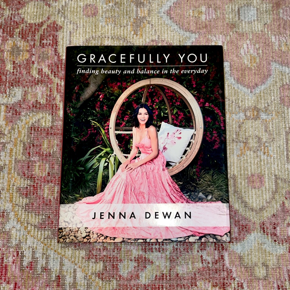 GRACEFULLY YOU by Jenna Dewan 🌸